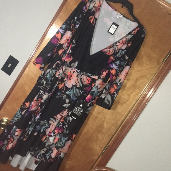 22/24W Floral Deep V-Neck Midi Length Wrap Dress - Picture 6 of 16